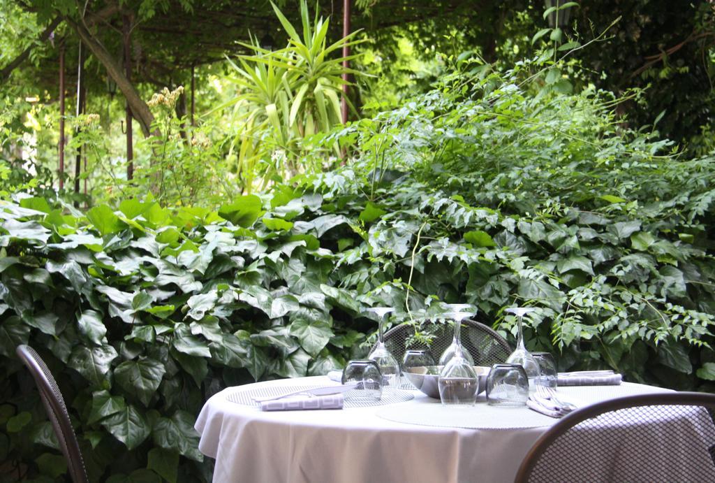 Les Jardins D'Anglise Otel Six-Fours-les-Plages Dış mekan fotoğraf
